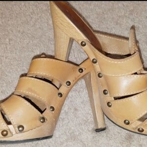 KORS Michael Kors Platform Stylish Tan Women's Heels